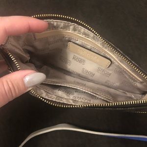 MICHAEL Michael Kors Bags - Michael Kors Wristlet MICHAEL Michael Kors Bags - Michael Kors Wristlet